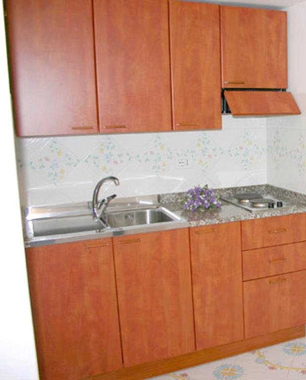 Ludovica Apartment Type B Positano Zimmer foto